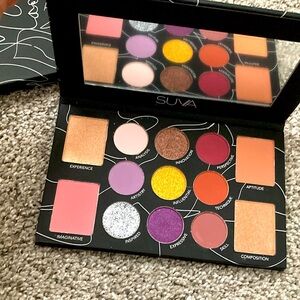 NWT eyeshade palette. 12 shades palette